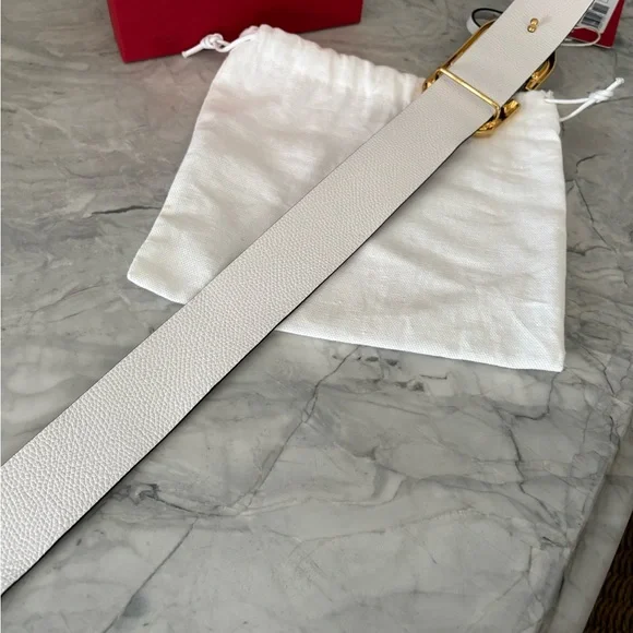 Valentino Tan/white Leather Belt with Gold hammered Logo Buckle - Picture 8 of 11
